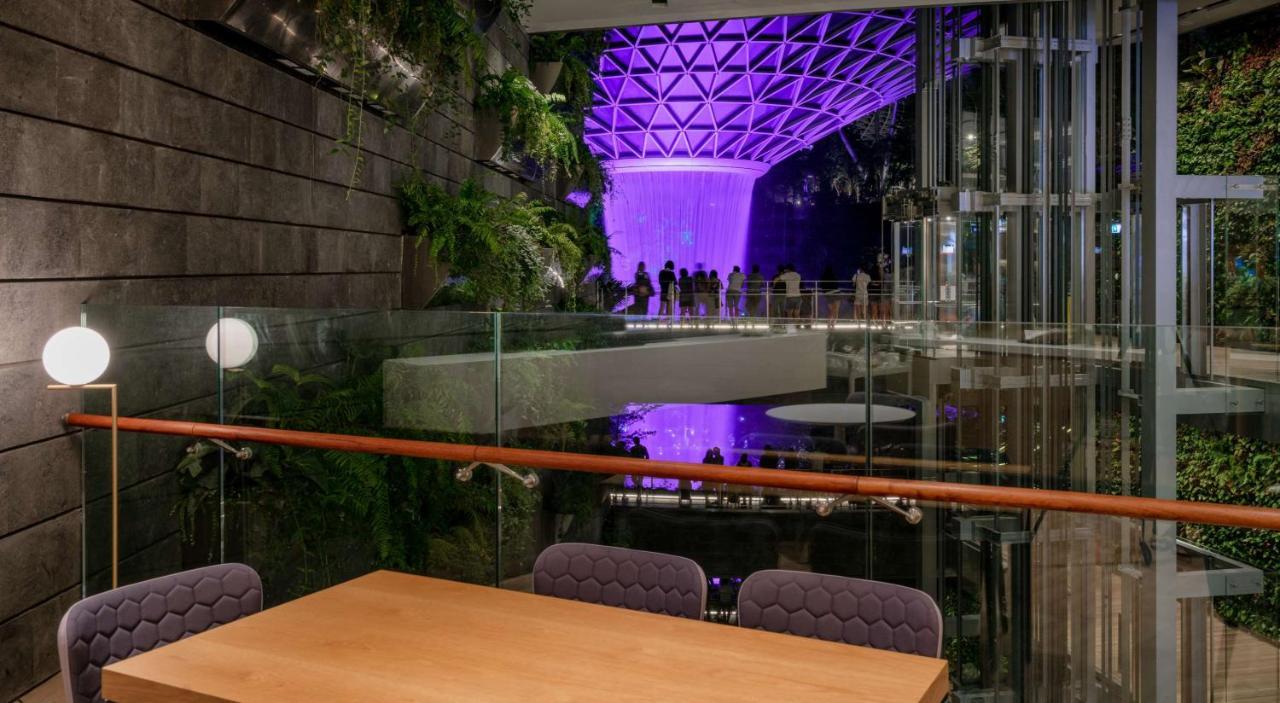 Yotelair Singapore Changi Airport Landside Exterior foto